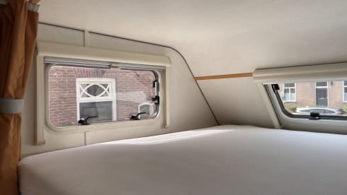 Reispaleis – 6p LMC alcove from 2003
