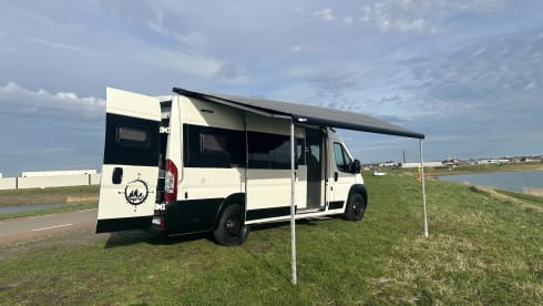 5 sterren camper :) – 4p Camper for real adventure enthusiasts