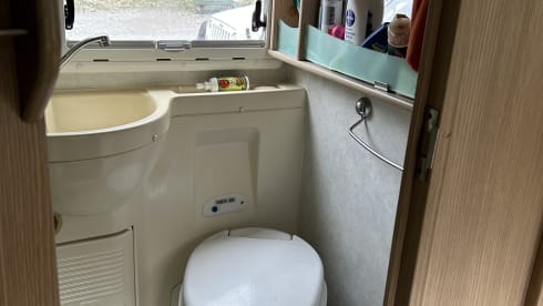 CAMPER MANSARDATO IDEALE PER FAMIGLIE