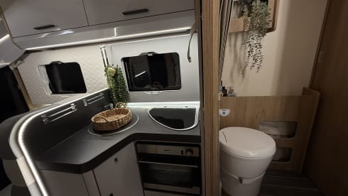 Pegaso  – Schitterende camper (klasse A) - 4 slaapplaatsen - 5 veiligheidsgordels, Pegaso 740 