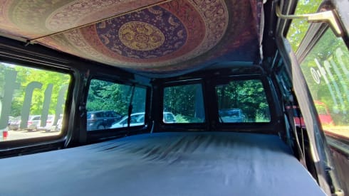 Vant – Cozy T4 with Primetech roof tent (optional)