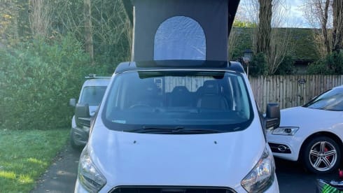 Charlie Van Dan – 4 berth Ford campervan from 2018