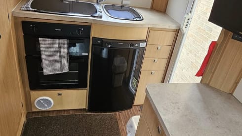 Elsie – Luxury motorhome includes insurance and breakdown 