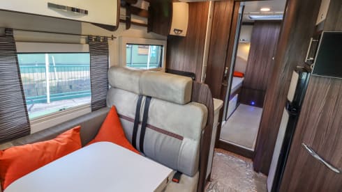 The memory maker  – Stilvolles Benimar Mileo mit 4 Schlafplätzen, kostenloses WLAN, flexible Abholung/Rückgabe