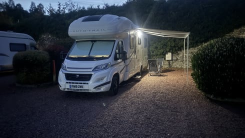 carrie the camper  – modern 6 berth camper 4 belts start your adventure now 