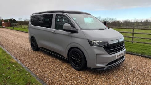C1 – Volkswagen-Campingbus mit 4 Schlafplätzen ab 2025