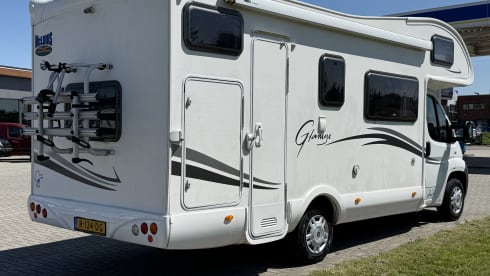 Super – Nice spacious camper for 6 people