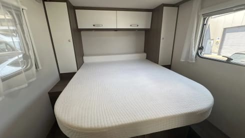 Vannie – From 2022!! - Very neat 2 to 3 person camper - Carado V337  