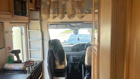 Big Bertha – 4 berth Mercedes-Benz semi-integrated from 1998