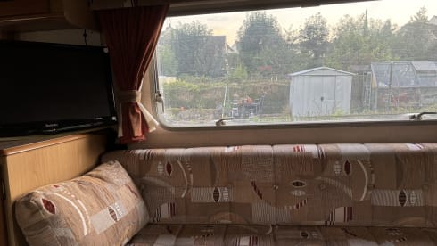 Big Betsy  – Classic Fiat Swift Royale 1996 - 5 Berth Motorhome for Rent!