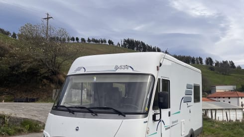 4p Hymer semi-integrated from 2000
