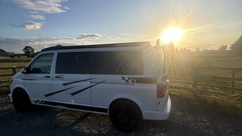 Dave – 4 berth Volkswagen campervan from 2020