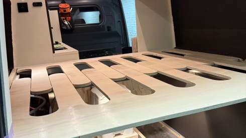 CONSCIOUS.VAN – 2p Mercedes-Benz bus uit 2020