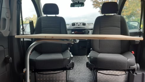 Norbi – Former police car with 4WD for great trips