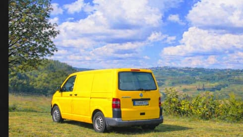 2p Volkswagen bus from 2007