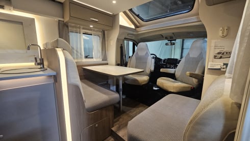 Nr. 7 Carado T448 – Very luxurious family camper, new from 2025 and fully equipped.