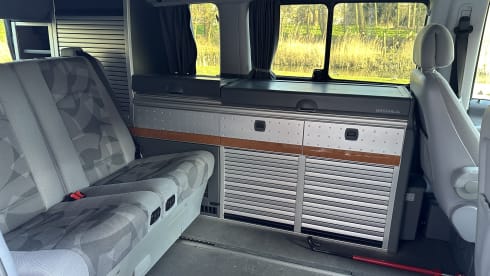 4p Mercedes-Benz campervan from 2005