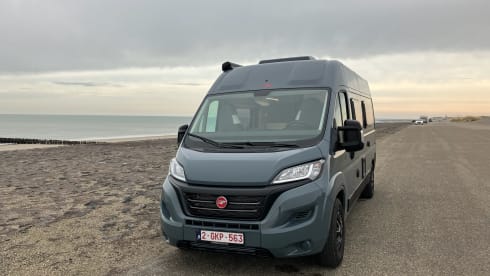 Rolly – 2p Roller Team bus uit 2025