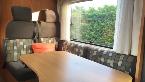 Nice walk with spacious 4-person camper