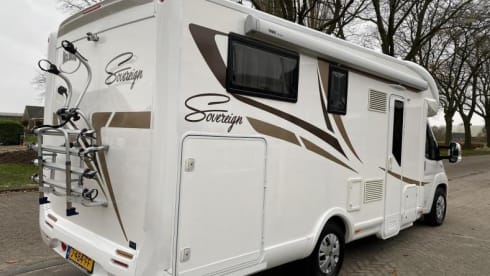 007 – Neuer Luxus-Teilintegrierter 2022 - McLouis Souvereign 473