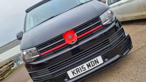 Maisie – Stylish 4berth, pet friendly, automatic VW campervan 