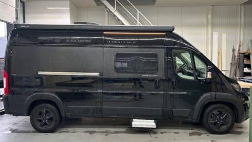 4p Peugeot bus uit 2021