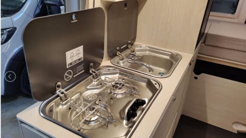 Tournie  – Very luxurious Tourne bus camper