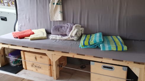 Bornfree  – Bornfree, adventure camper van