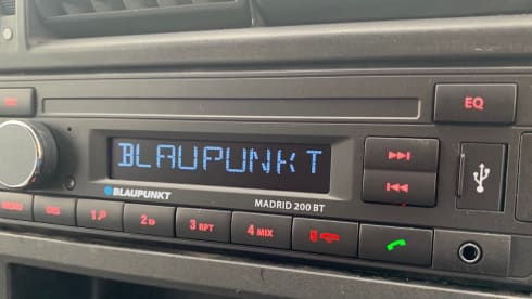 "Thermos" – VW T4 del 2002 con 2 posti letto - a 3 miglia dall'aeroporto di Inverness - *assicurazione inclusa*