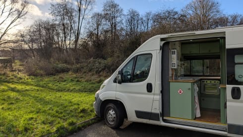Eden – Beautiful, 3 Berth, Off Grid Conversion 