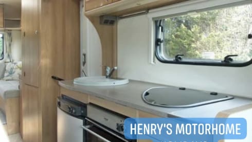 Henry – 6 berth Bailey semi-integrated from 2017
