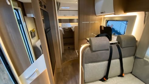 Teilintegriertes Wohnmobil CARADO T447 - Edition 15 zu vermieten