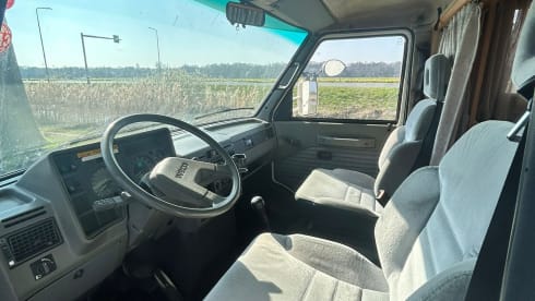 Meet Bennie! – Spacious & Cozy Iveco Camper