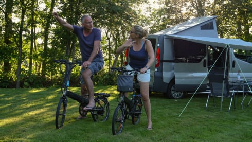 InneGer – Compact, practical and cozy 2 person camper (bus) (extra long).