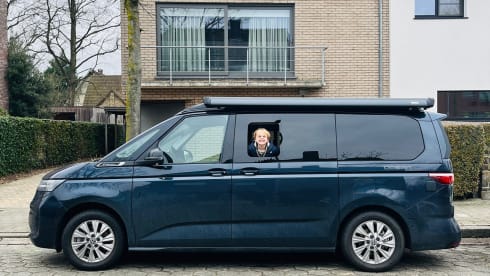 Go with the Flo – 4p Volkswagen campervan uit 2025