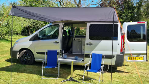 Rosie – 2 berth Peugeot campervan - waiting to share adventures with you