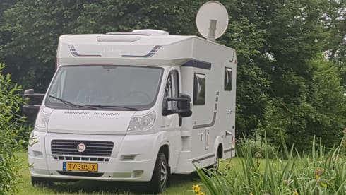 3p complete semi-integrated camper