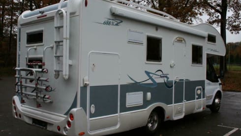 Km vrij – Luxury 4 person(*) Ford Rimor Alcove