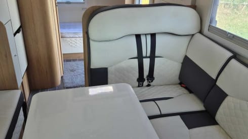 elena – 4 berth prestige motorhome