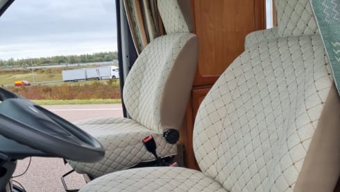 Fiat Ducato Eura Mobil Camper. – 4p Bürstner semi-integrated from 2003