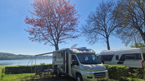2p A. 3P Bürstner semi-integrated from 2014