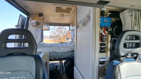 2p Peugeot bus with toilet