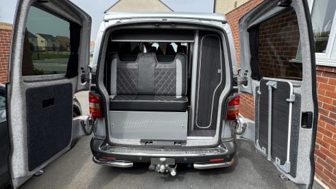 T30 Explorer – 4 berth Volkswagen campervan 