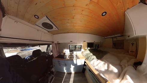 Auto Explorer – 2 berth Automatic Mercedes-Benz Sprinter 