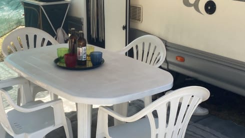 Patrizia – Fully equipped camper