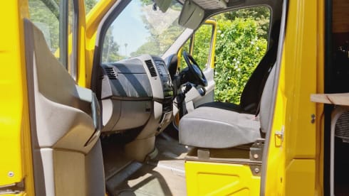 Sunnie – Our beautifully crafted 2 berth campervan