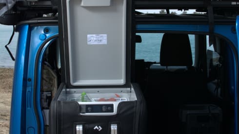 Jimny BLUE - Greece – Crea ricordi: esplora la tua avventura con Camper Jimny