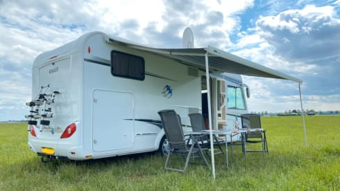 Knaus – Luxury KNAUSS, self-sufficient, length beds, 2x air conditioning, solar, XXL garage. 