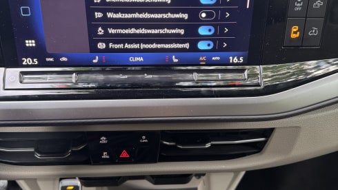 Mantel – 4-seater Volkswagen bus from 2025