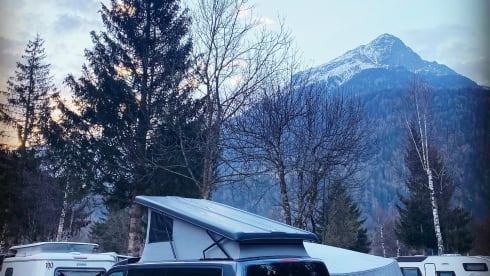 VanJet – 4p Volkswagen campervan from 2010